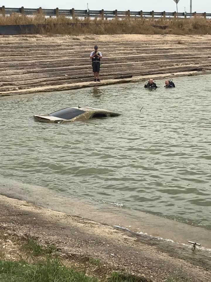 Submerged vehicle