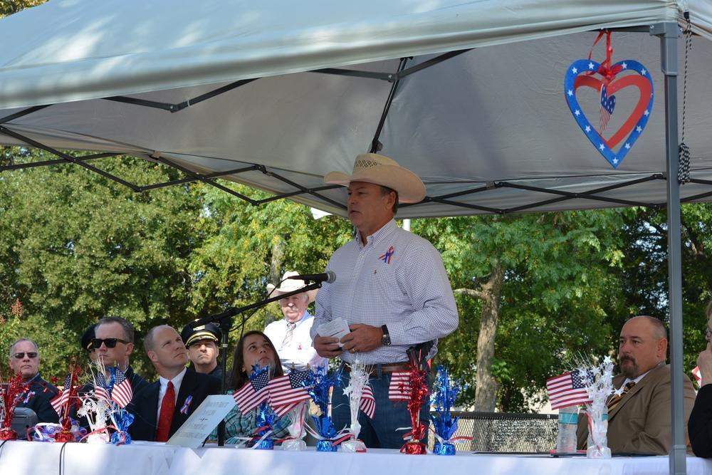 Sheriff Tanner presenting at Bunert Park